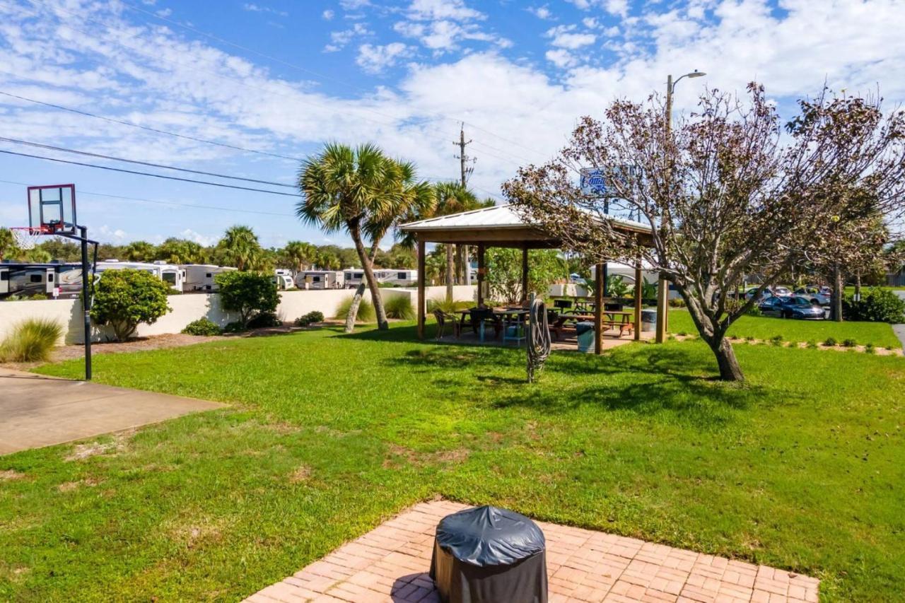 Commodore 1305 Panama City Beach Exterior photo